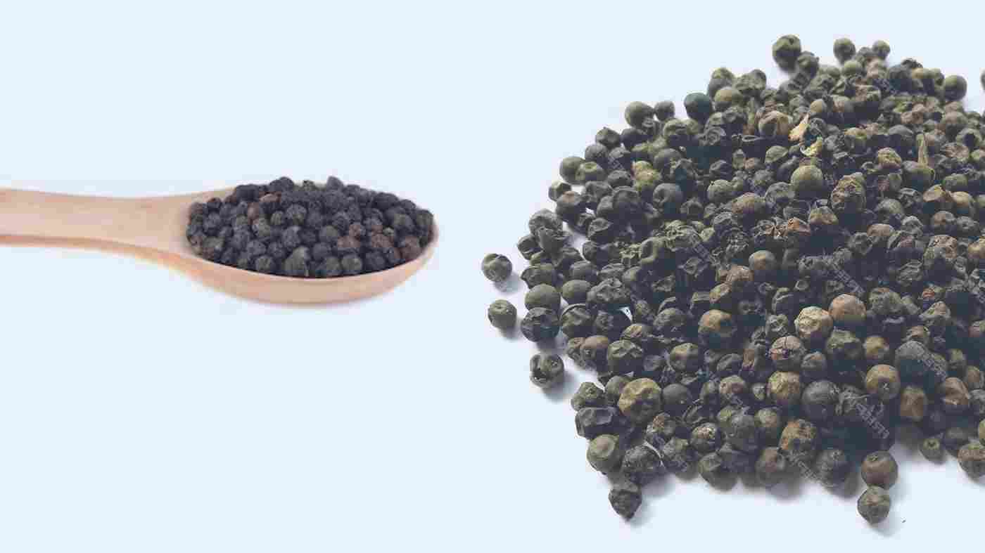 Positive Spiritual Meaning of Smelling Black Pepper